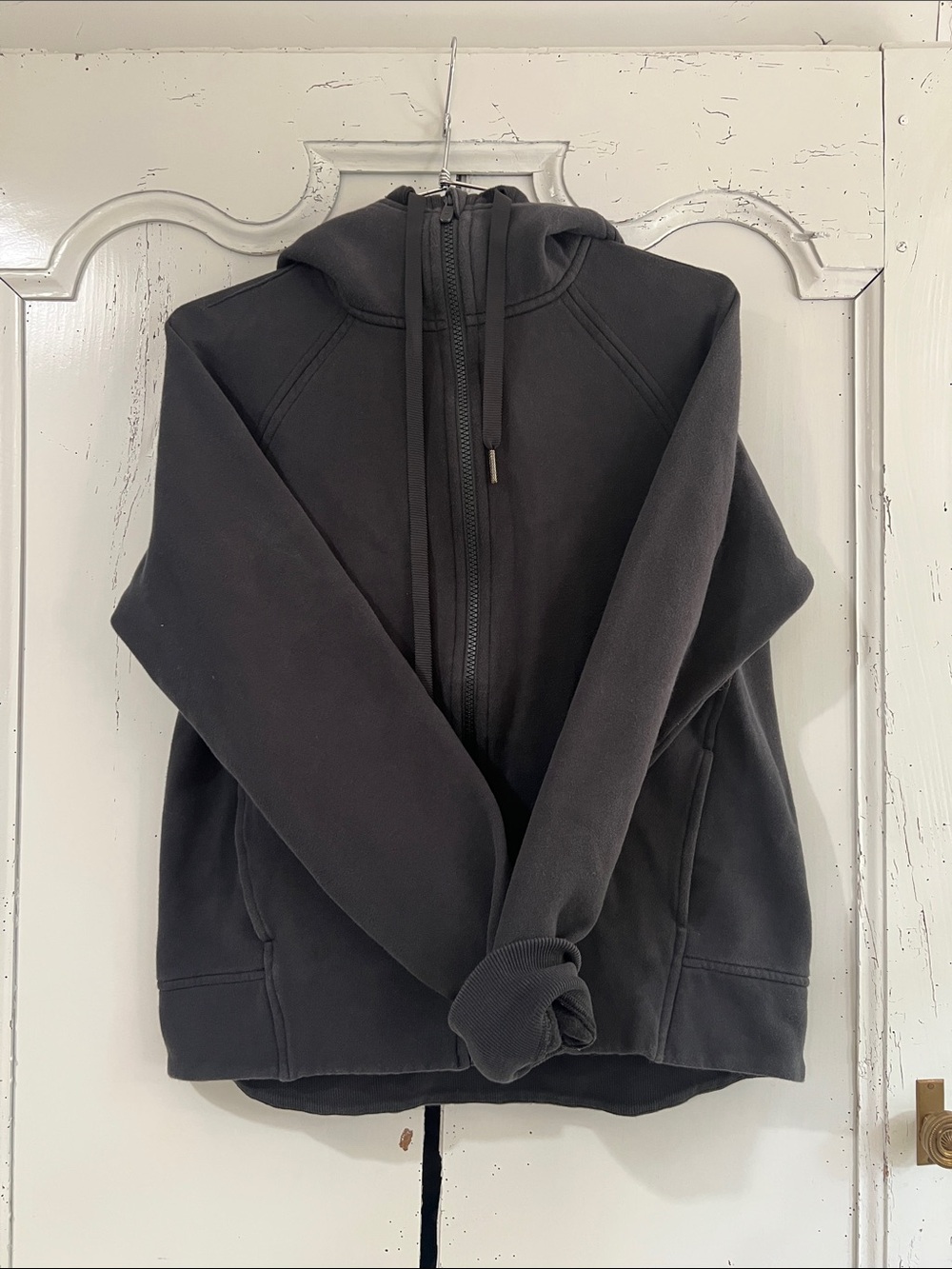 Used LULULEMON Scuba Evolve Classic Full-Zip Hoodie in Black